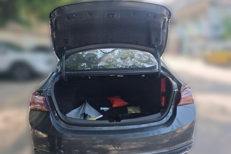 Used Chevrolet Malibu XL 2022 535T Automatic Sport Edition Trunk