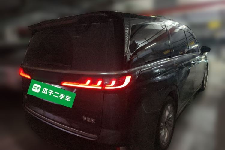 Used VOYAH Dream 2024 EV Long-Range Premium Edition
