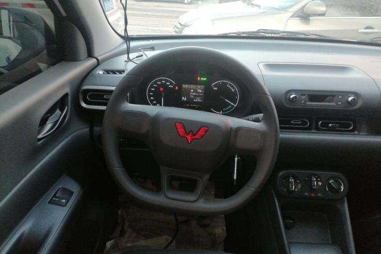 Used Wuling Hongguang New Energy 2024 All-Electric Model 300KM Practical Version
