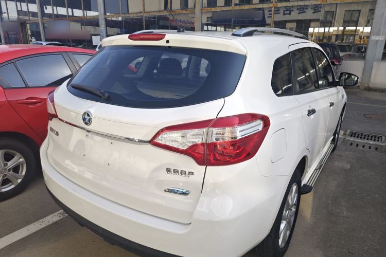 Used Venucia T70 2015 2.0L CVT Smart Edition