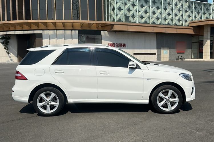 Used Mercedes-Benz M-Class 2015 ML 320 4MATIC