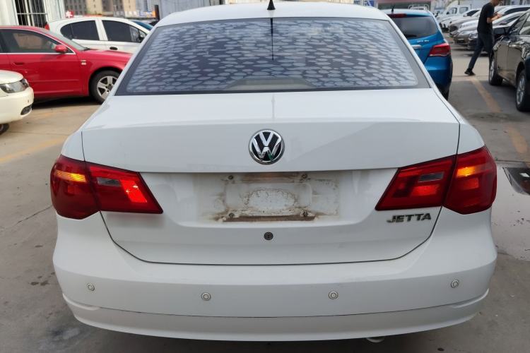 Used Volkswagen Jetta 2013 1.6L Manual Fashion Edition
