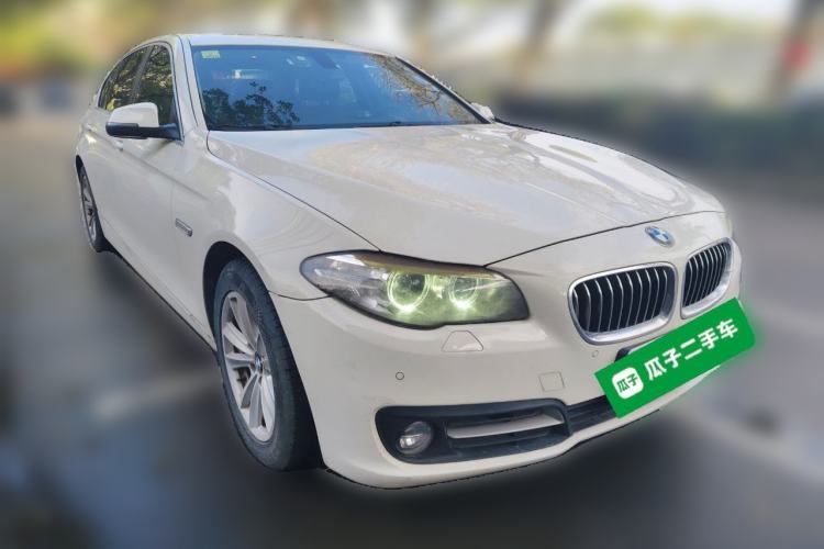 Used BMW 5 Series 2014 520Li Elegant Model Front Right 45 Deg