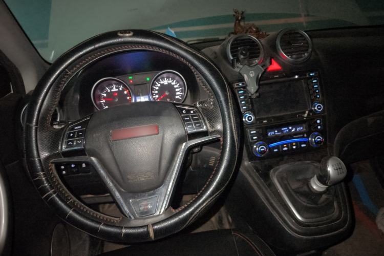 Used Haval H6 2015 Upgraded Model 1.5T Manual Two-Wheel Drive Elite Version