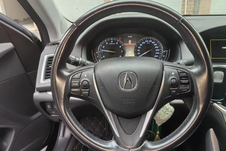 Used Acura TLX-L 2018 2.4L Comfort Edition Steering Wheel