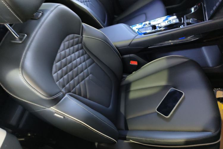 Used Hyundai Custo 2022 270TGDi Smart Luxury Flagship Edition TOP Right Front Seat