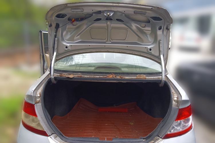 Used Honda Fit 2004 sedan 1.3L manual transmission