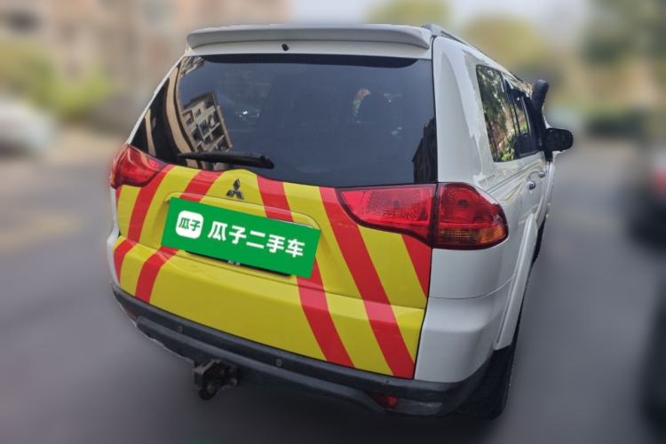 Used Mitsubishi Pajero Sport 2011 3.0L Sport Navigation Edition Rear Right 45 Deg