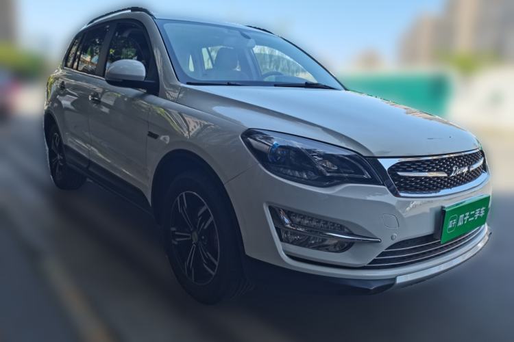 Used Zotye Domy X5 2017 Platinum Edition 1.5T Manual Luxury Model Front Right 45 Deg