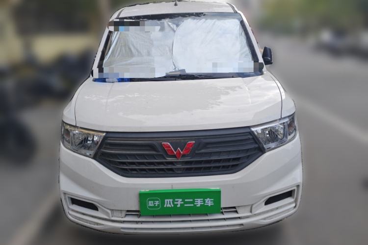 Used Wuling Hongguang V 2022 1.5L Jingqu Edition Enclosed-Window Vehicle with Hydraulic Power Steering LAR