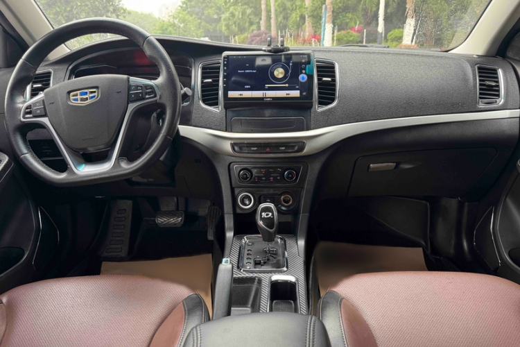 Used Geely Auto Vision 2017 1.5L Automatic Happiness Edition Interior 5