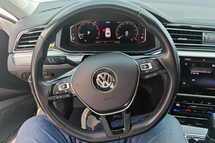 Used Volkswagen Lamando 2021 280TSI DSG Comfort Edition Steering Wheel