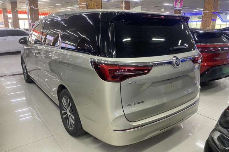 Used Buick GL8 2022 ES Landtrek 653T Luxury Edition