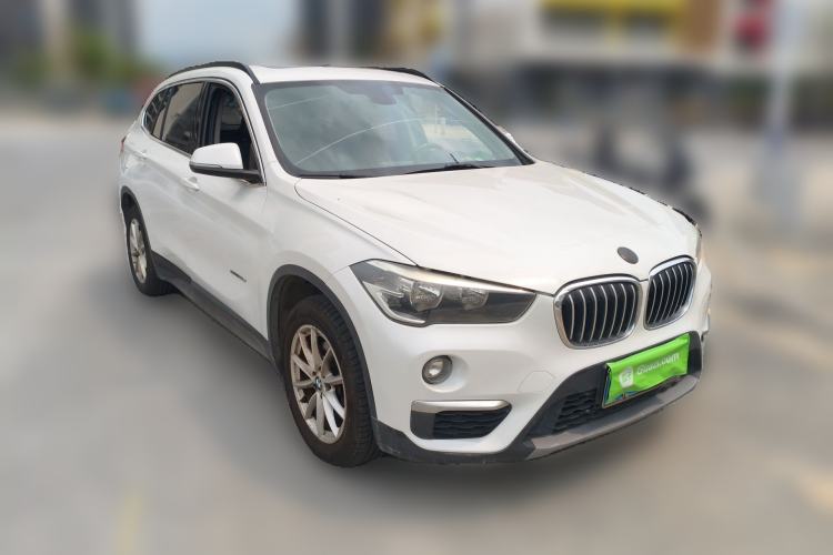 Used BMW X1 2016 sDrive18Li Fashion Model Front Right 45 Deg