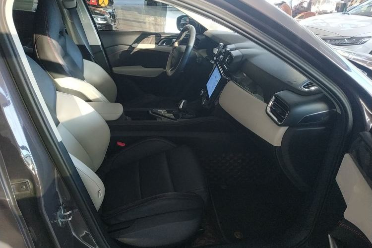 Used Lynk & Co 02 2022 1.5T DCT Shine Plus Right Front Seat