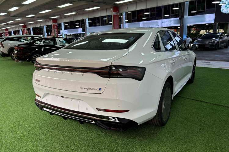 Used Geely Auto Preface L 2024 Zhiqing 1.5TD Galaxy Edition