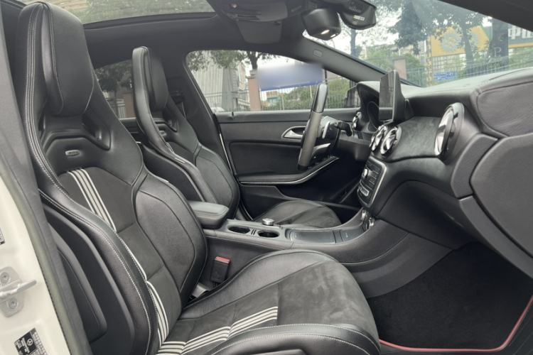 Used Mercedes-Benz CLA 2017 CLA 220 4MATIC Polar Limited Edition Interior 4