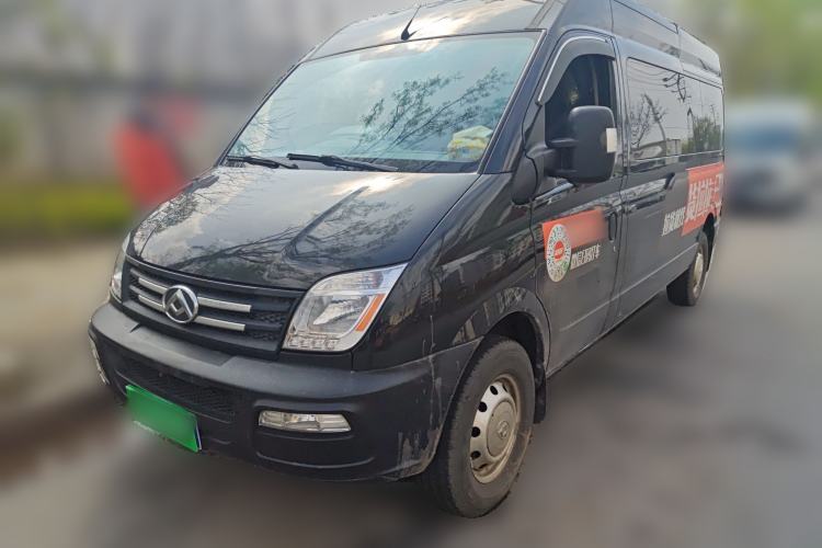 Used SAIC MAXUS Xintu V80 2019 2.5T Classic Model 6-Speed Manual Aotong Long Wheelbase Mid-Height 7-Seater