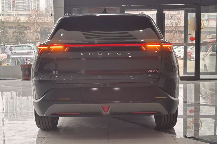 Used ARCFOX Alpha T5 2025 520 PRO
