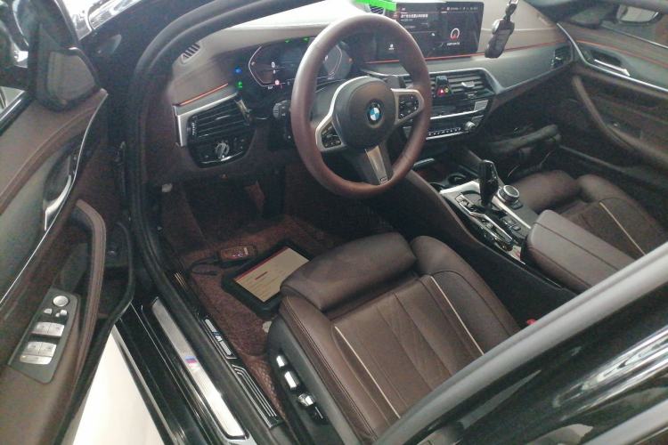 Used BMW 5 Series 2022 Second Facelift 530Li Luxury Version M Sport Package
