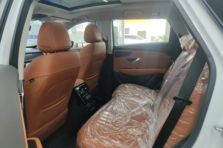 Used JETOUR Shanhai L7 2024 1.5T 120km MAX+ 7-Seater Interior 4