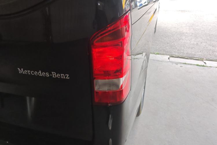 Used Mercedes-Benz Vito 2018 2.0T Business Version China VI Emission Standard
