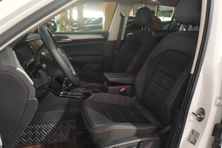 Used Volkswagen Tayron 2020 330TSI Two-Wheel Drive Luxury Smart Connectivity Version Left Front Seat