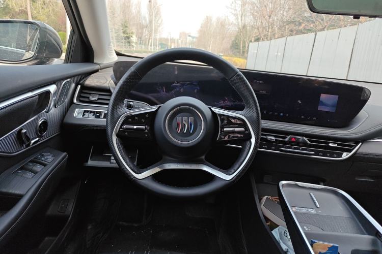 Used Buick LaCrosse 2025 Platinum Avia Edition Steering Wheel