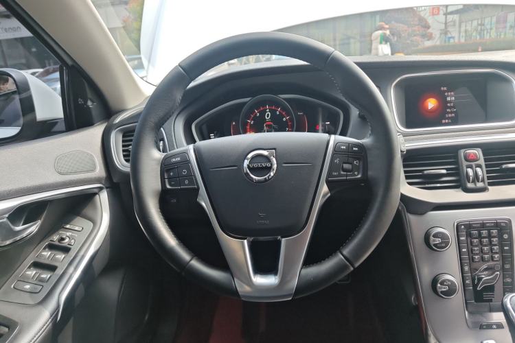 Used Volvo V40 2018 T3 Zhiya Edition Steering Wheel