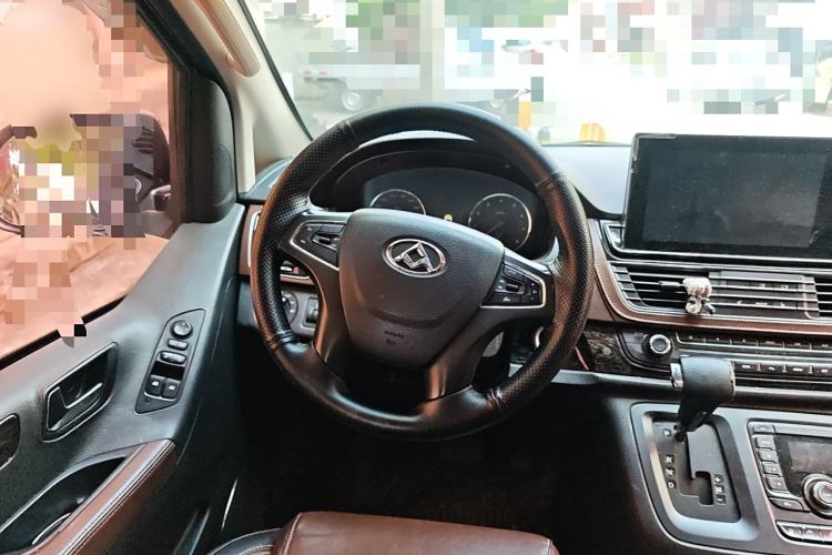 Used SAIC MAXUS G10 2016 2.0T Automatic Luxury Executive Edition