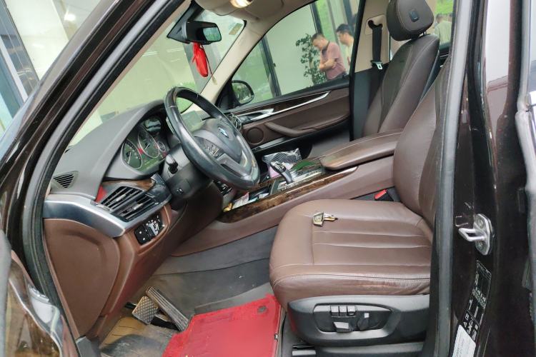 Used BMW X5 2017 xDrive35i Elegant Edition Left Front Seat