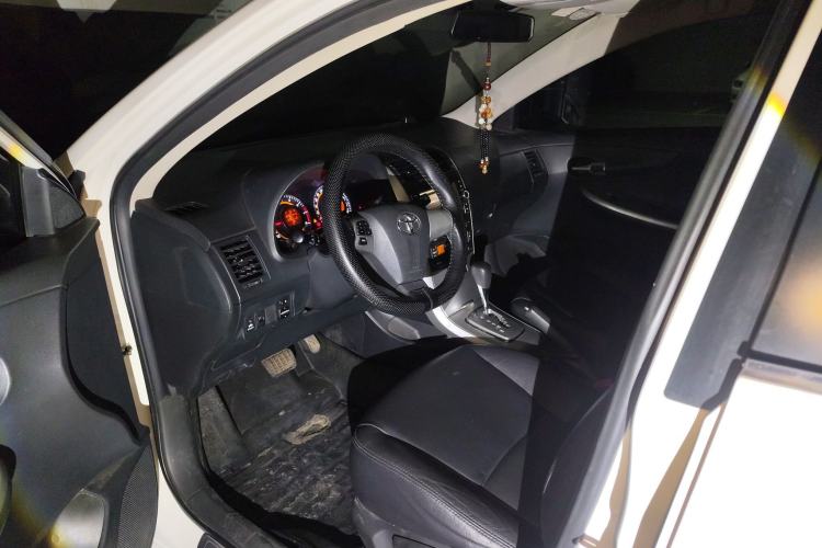 Used Toyota Corolla 2013 Special Edition 1.8L CVT ZhiKu GL-i