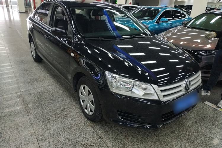 Used Volkswagen Santana 2015 1.6L Manual Fashion Edition Front Right 45 Deg