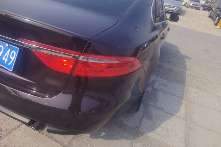 Used Jaguar XF 2016 XF 2.0T Two-Wheel-Drive Luxury Edition
