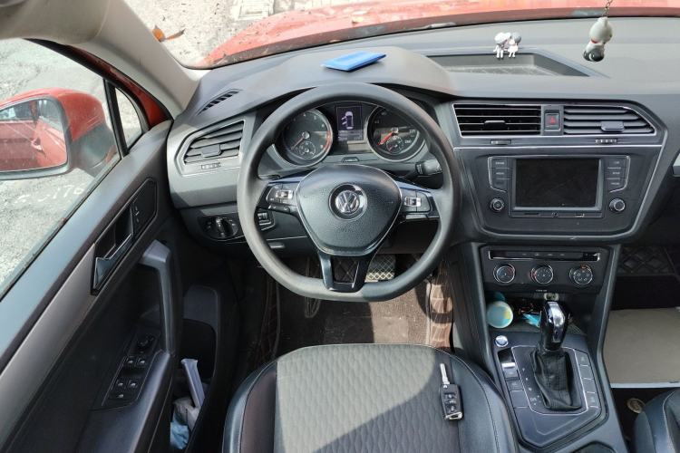 Used Volkswagen Tiguan L 2017 330TSI Automatic Two-Wheel Drive Luxury Edition
