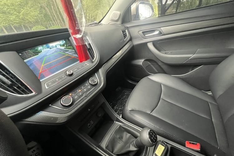 Used Roewe 360 2016 1.5L Manual Smart Screen Version
