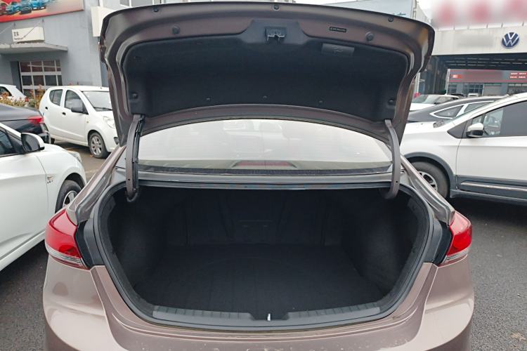 Used Hyundai Elantra (6th Generation / Lingdong) 2016 1.6L Automatic ZhiXuan – Elite Version Trunk