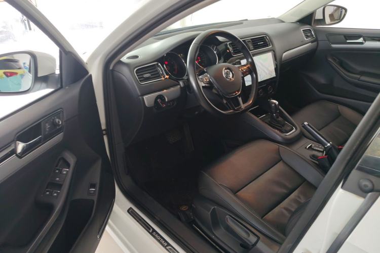 Used Volkswagen Sagitar 2018 1.6L Automatic Comfort Model Driver Seat