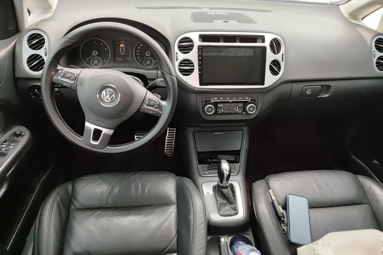 Used Volkswagen Golf 2011 1.4TSI Cross Golf Center Console