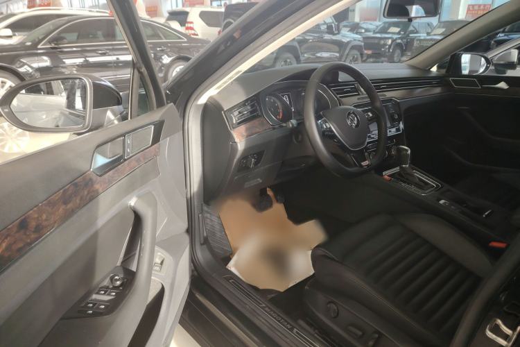 Used Volkswagen Magotan 2019 330TSI DSG Leading Edition China V Standard
