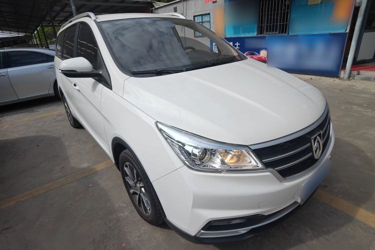 Used Baojun 730 2019 1.5L Manual Fashion Model 7-seater China VI