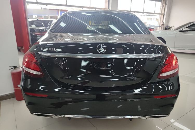 Used Mercedes-Benz E-Class 2018 E 300 L Sporty and Stylish Model