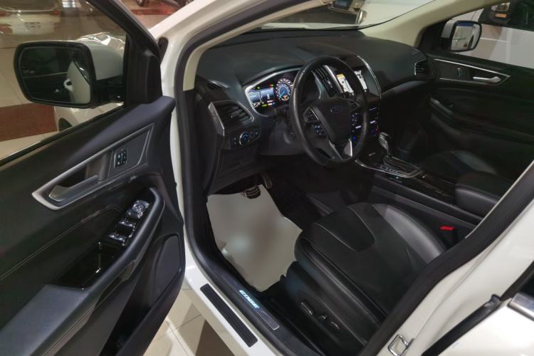 Used Ford Edge 2018 EcoBoost 245 Four-Wheel Drive Titanium 7-Seater