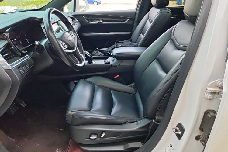 Used Cadillac XT5 2018 28E Four-Wheel Drive Tech Version Left Front Seat