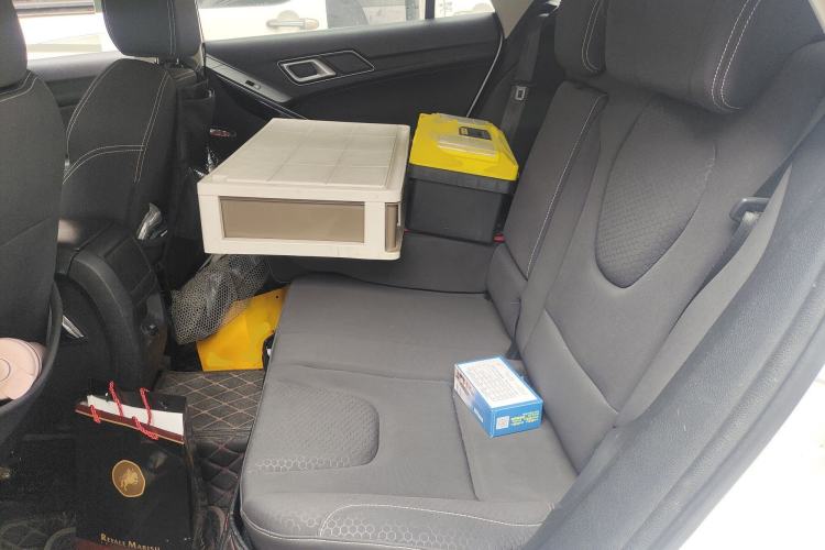 Used JMC Yusheng S330 2016 1.5L GTDi Automatic Two-Wheel Drive Comfort Edition Left Rear Seat