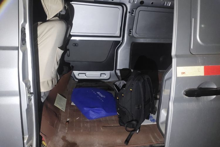 Used Jinbei Hiace X30 2020 1.5L Van Super-Enjoyment Model China VI Standard SWC15M Left Rear Seat