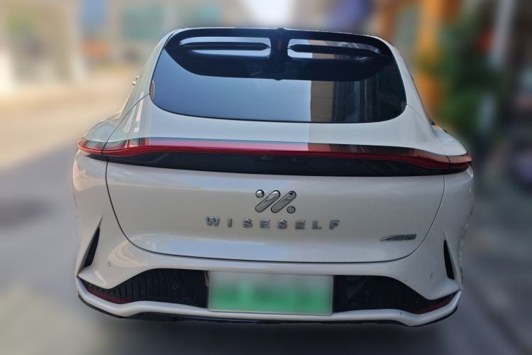 Used IM LS7 2023 100kWh Lux All-Wheel-Drive Version