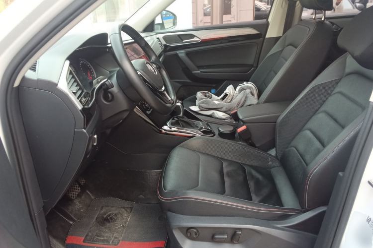 Used Volkswagen Tayron 2019 330TSI Two-Wheel-Drive Luxury Version China V Emission Standard Left Front Seat