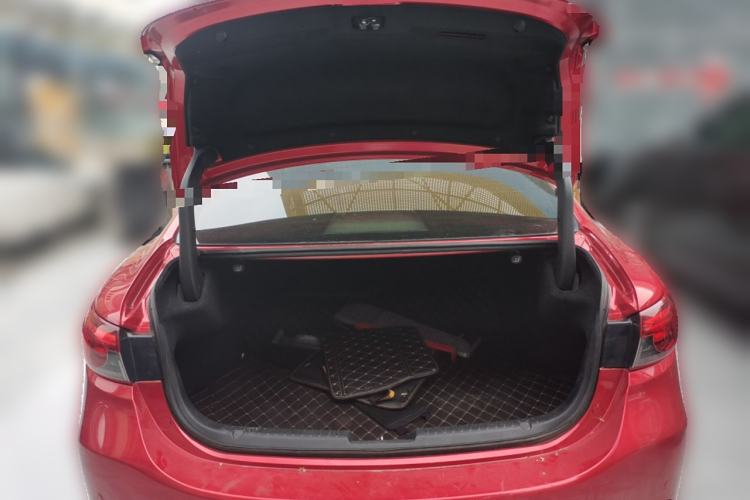 Used Mazda Atenza 2017 2.0L Blue Sky Luxury Edition
