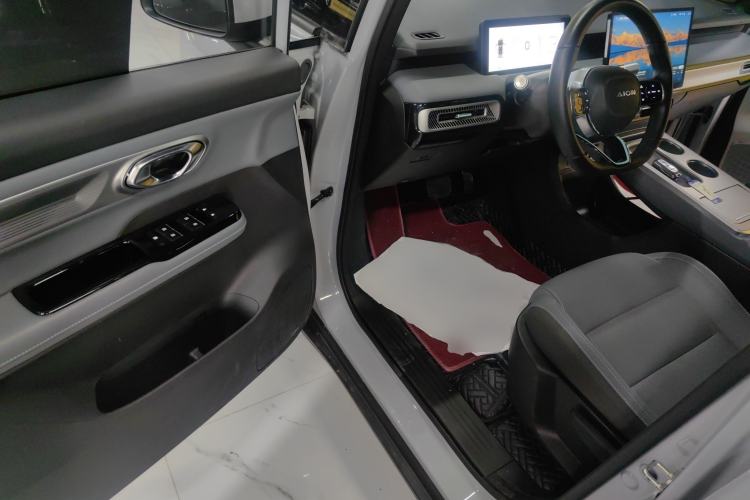 Used AION Y 2024 Younger
